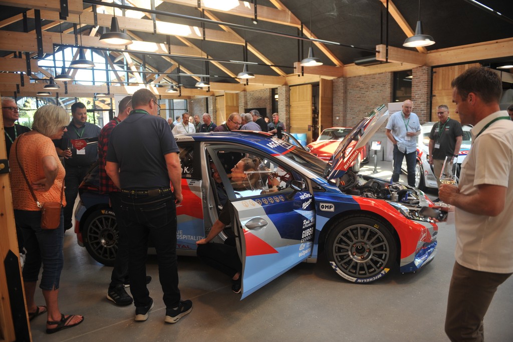 Den nye rallybil blev torsdag præsenteret hos Gubsø Garage